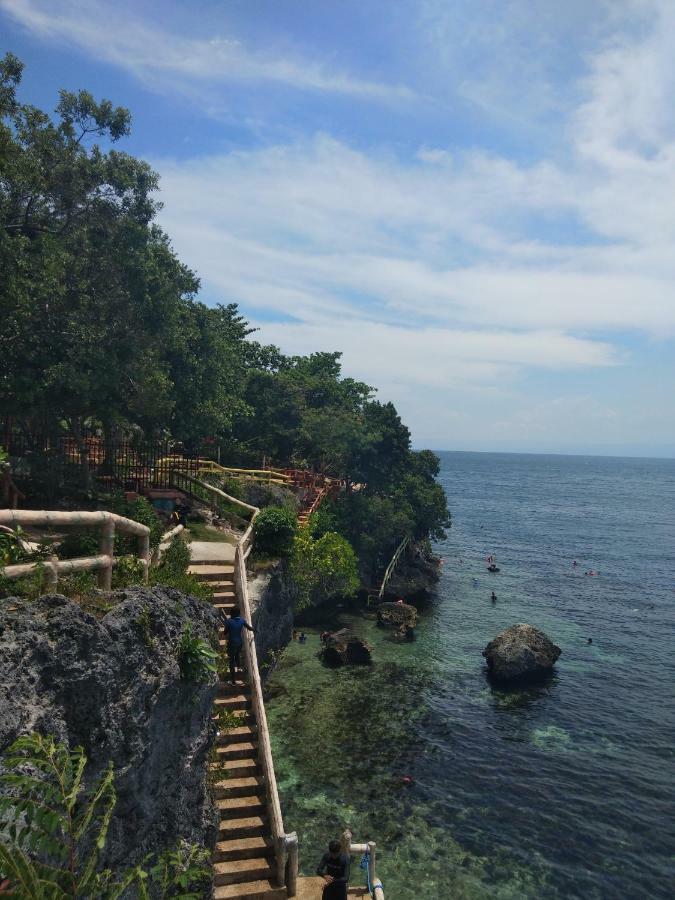 Reddoorz Premium @ Napaling Point Tangnan Hotell Exteriör bild